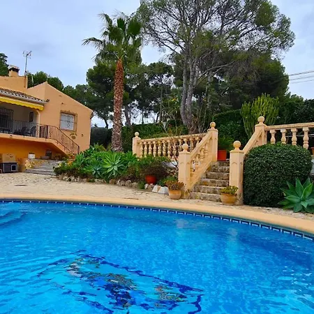 Agaves Piscina Y Barbacoa *
